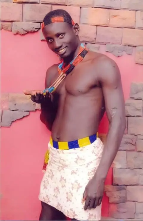 barisha/ወጣት/young kara